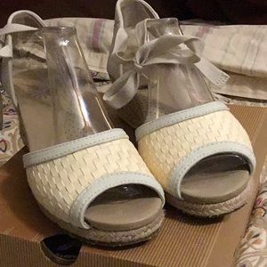 UGG Delmar Woven Sandal Cream